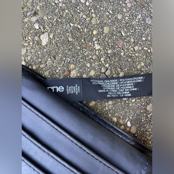 LIZ CLAIBORNE Wallet / Small Purse / Clutch. Black Leather. Foldaway. - Picture 8 of 13